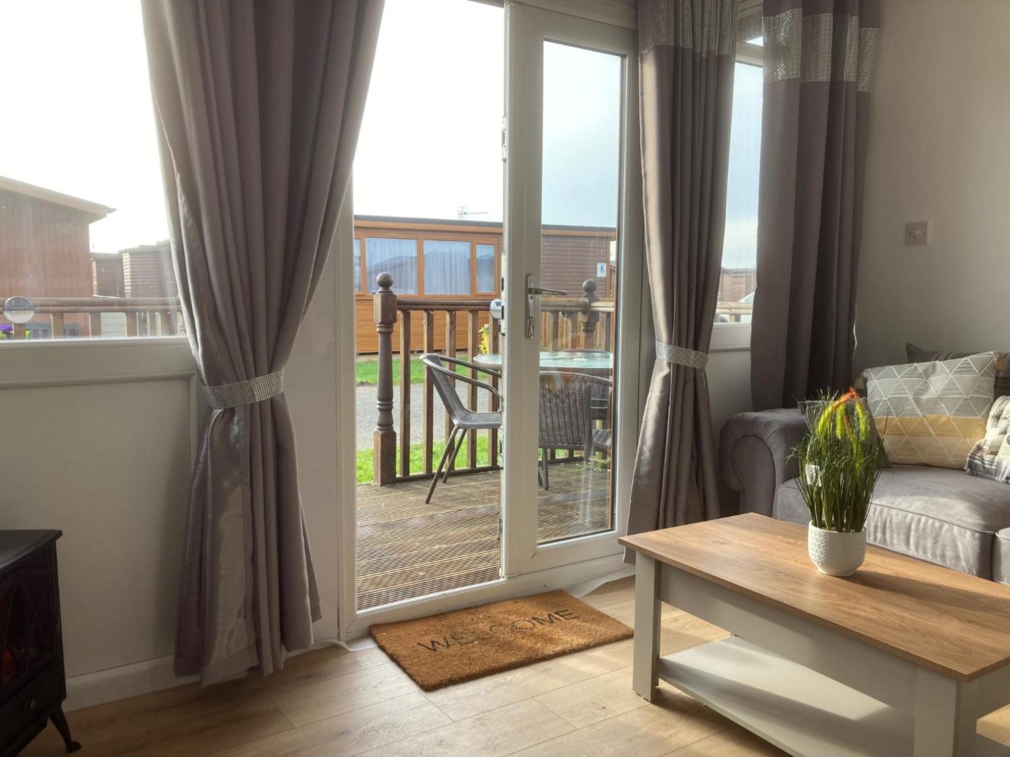 J16 Mablethorpe Pet Friendly Chalet Exterior photo