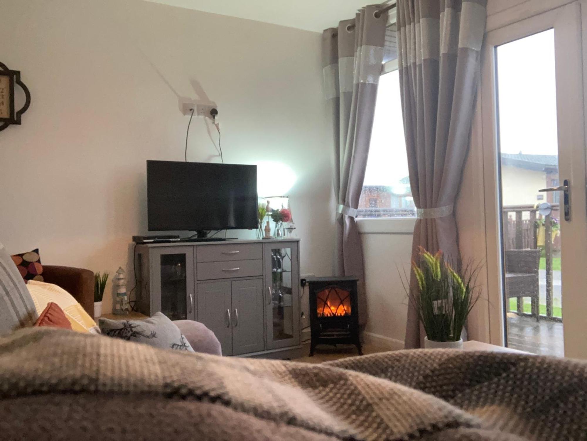 J16 Mablethorpe Pet Friendly Chalet Exterior photo